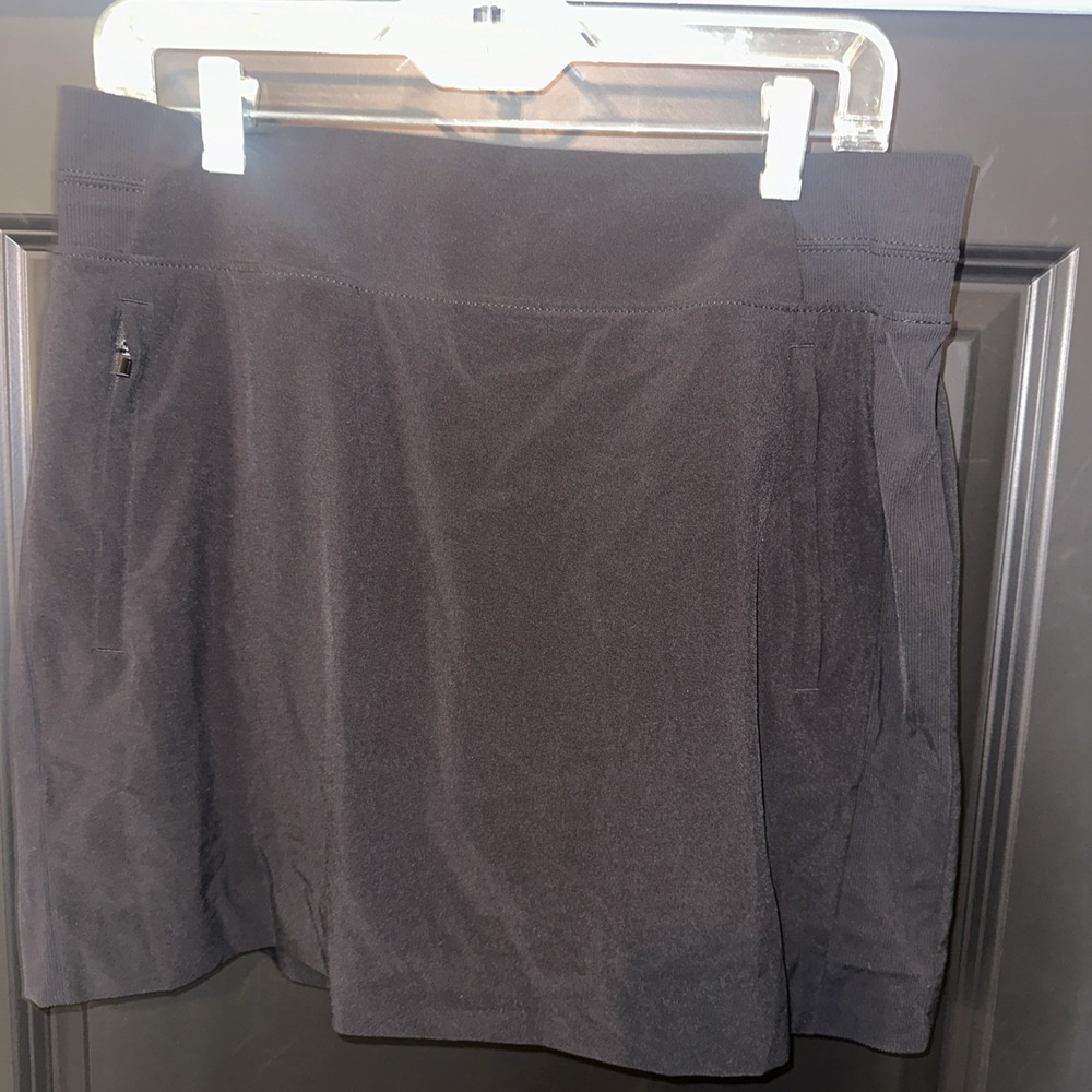 Athleta Women's Size 12 Black‎ Athletic Skort with Built-In Shorts and Pockets